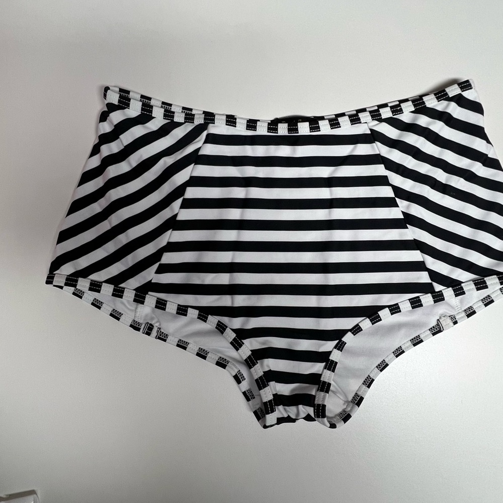 High rise bikini bottom- S(4-6)